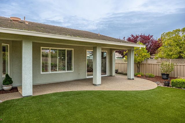 203 Harper Ct, Lincoln, CA 95648