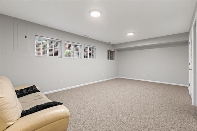 3817 N Milwaukee Avenue D, Chicago, IL 60641