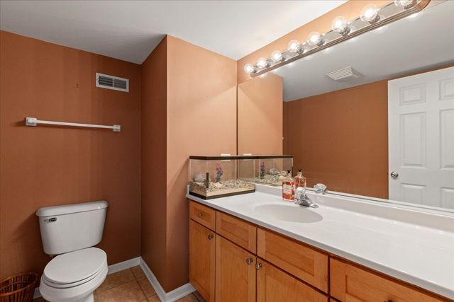 3817 N Milwaukee Avenue D, Chicago, IL 60641