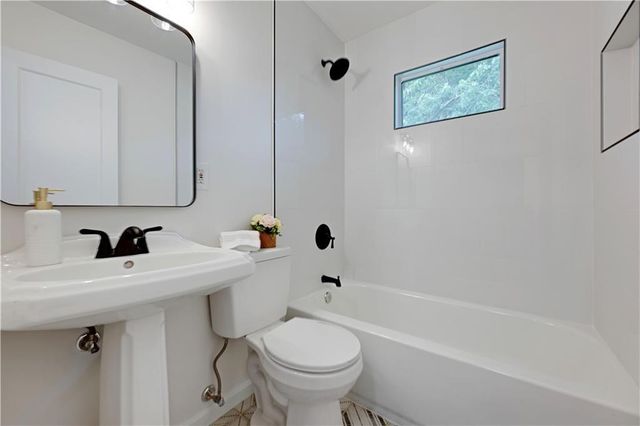 5408 W 72nd Street, Prairie Village, KS 66208