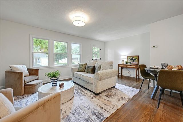 5408 W 72nd Street, Prairie Village, KS 66208