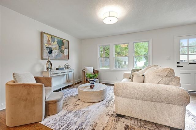 5408 W 72nd Street, Prairie Village, KS 66208