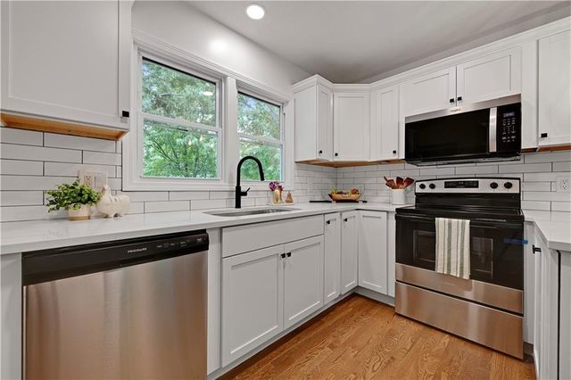 5408 W 72nd Street, Prairie Village, KS 66208