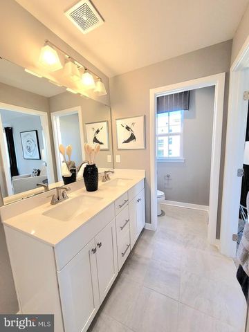 830 FOUNTAIN TRL, Kennett Square, PA 19348