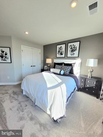 830 FOUNTAIN TRL, Kennett Square, PA 19348