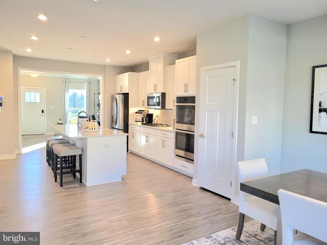 830 FOUNTAIN TRL, Kennett Square, PA 19348