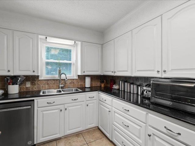 1009 Sequoyah Lane, Longview, TX 75605
