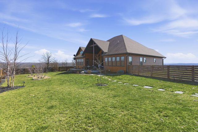 815 Forest View, Saddlebrooke, MO 65630