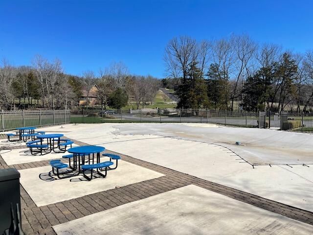 815 Forest View, Saddlebrooke, MO 65630