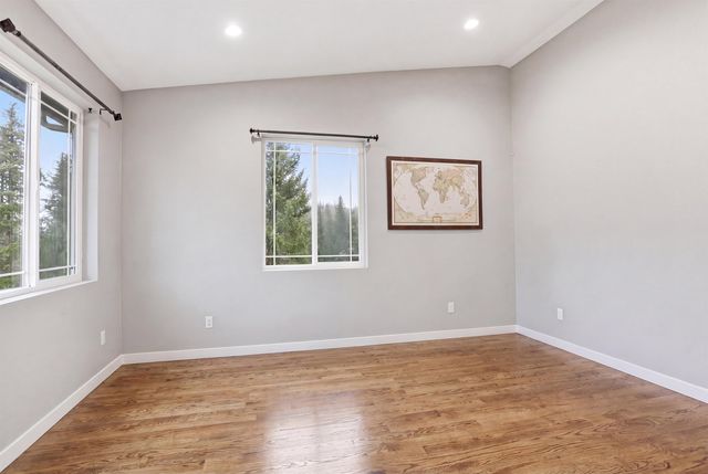 13118 NE Newman Lake Rd, Newman Lake, WA 99025