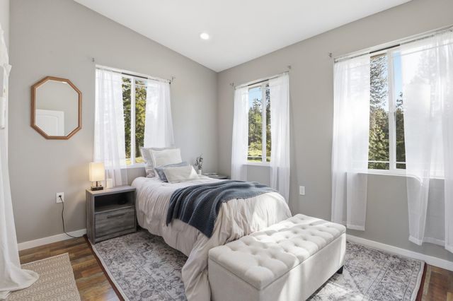 13118 NE Newman Lake Rd, Newman Lake, WA 99025
