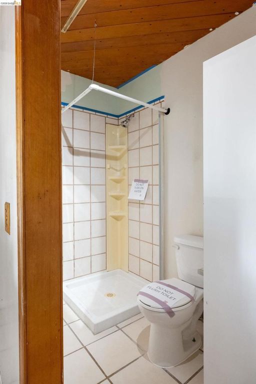 Image 24 of property listing at 1035 Pomona Ave, Albany, CA 94706