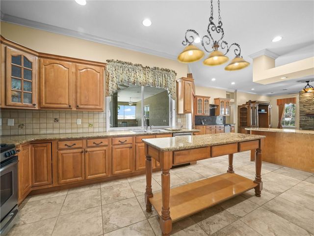3611 N FORBES ROAD, Plant City, FL 33565