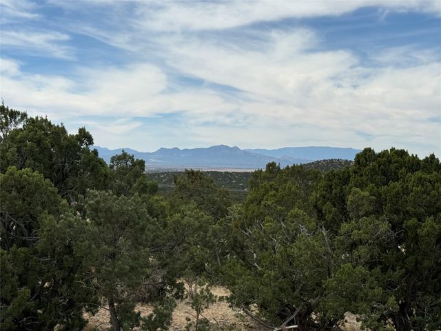 7 W Longview, Santa Fe, NM 87505