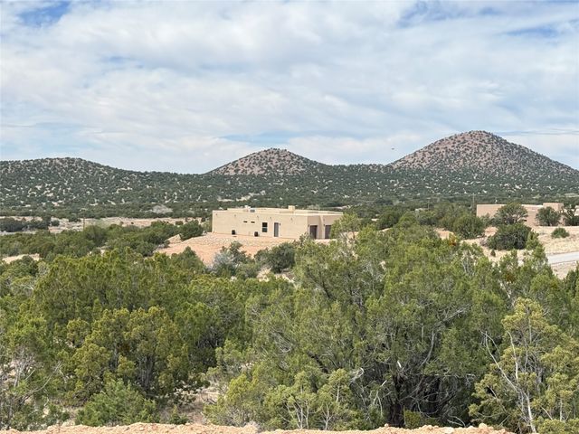 7 W Longview, Santa Fe, NM 87505