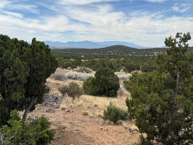 7 W Longview, Santa Fe, NM 87505