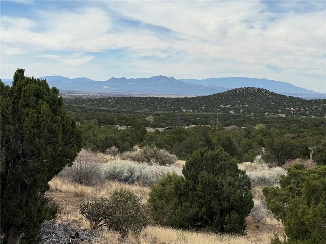 7 W Longview, Santa Fe, NM 87505