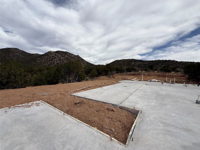 7 W Longview, Santa Fe, NM 87505