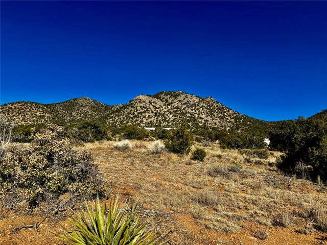 7 W Longview, Santa Fe, NM 87505