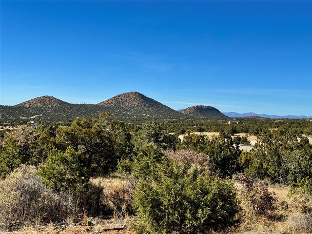 7 W Longview, Santa Fe, NM 87505