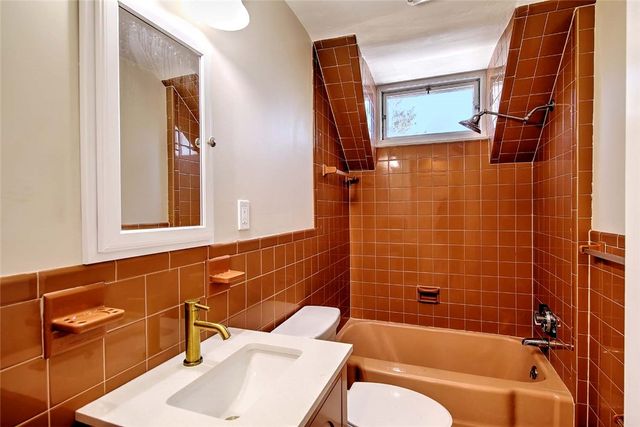 45 Gordon Street, Cranston, RI 02910