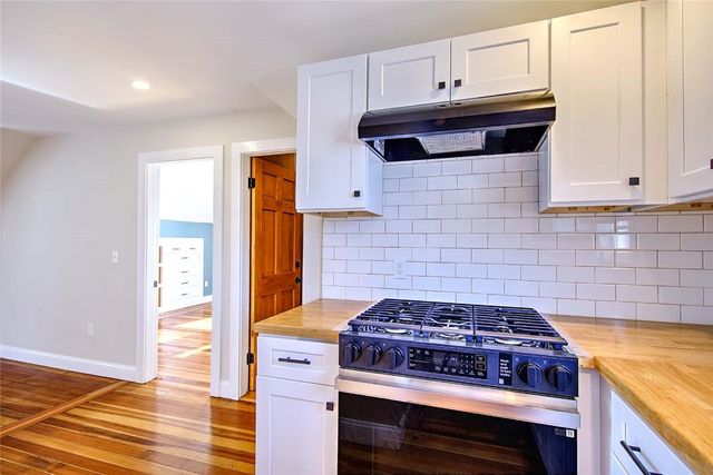 45 Gordon Street, Cranston, RI 02910