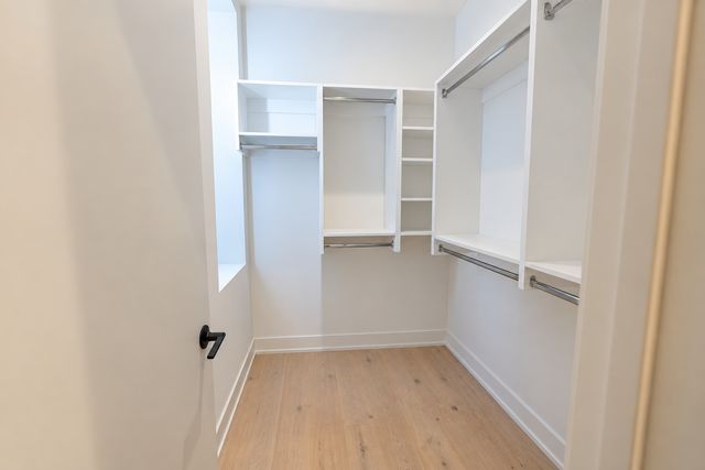 77 W Chestnut Street 3B, Chicago, IL 60610