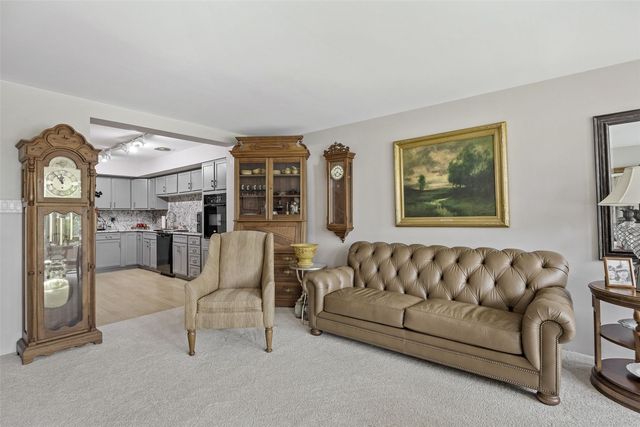 2222 1st Avenue NE 107, Cedar Rapids, IA 52402