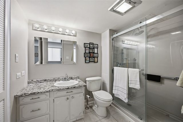 2222 1st Avenue NE 107, Cedar Rapids, IA 52402