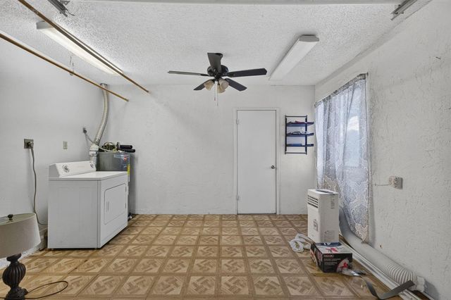 7513 SW 7TH Street, North Lauderdale, FL 33068