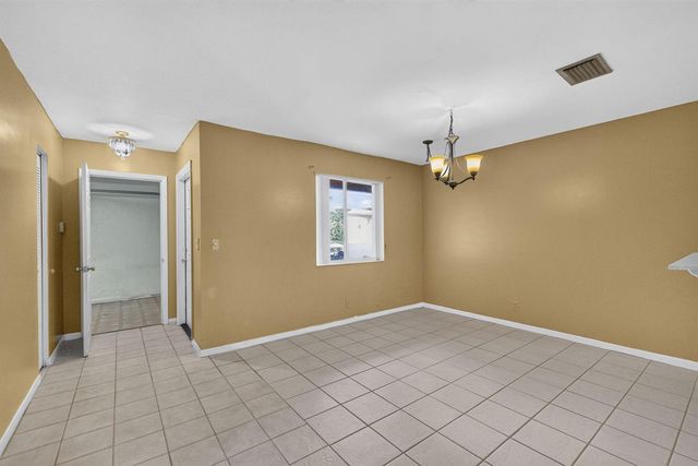 7513 SW 7TH Street, North Lauderdale, FL 33068