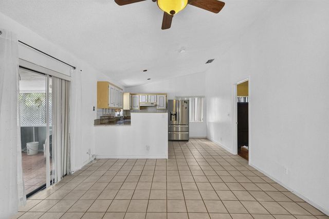 7513 SW 7TH Street, North Lauderdale, FL 33068