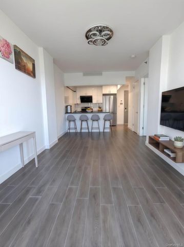 144-27 Sanford Avenue 6O, Flushing, NY 11355