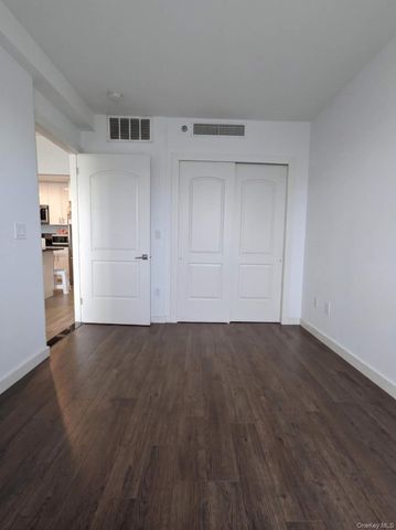 144-27 Sanford Avenue 6O, Flushing, NY 11355