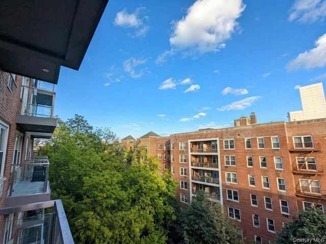 144-27 Sanford Avenue 6O, Flushing, NY 11355