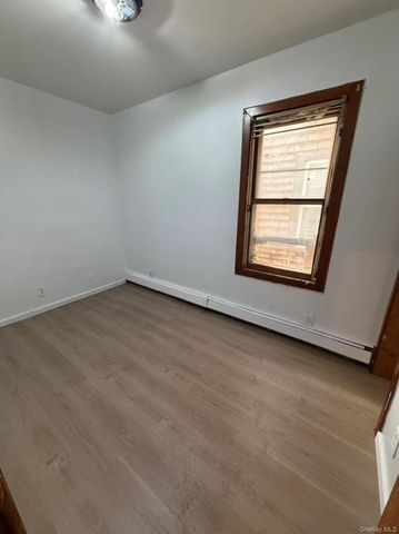 1580 Castleton Avenue, Staten Island, NY 10302