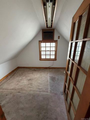 1580 Castleton Avenue, Staten Island, NY 10302