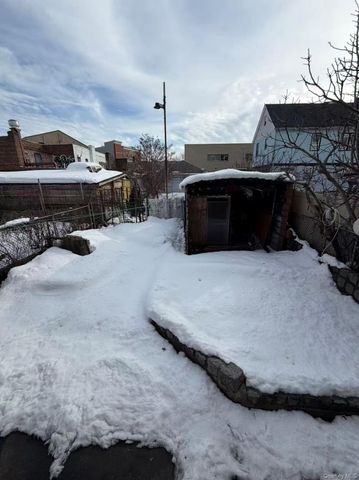 1580 Castleton Avenue, Staten Island, NY 10302