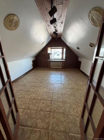 1580 Castleton Avenue, Staten Island, NY 10302