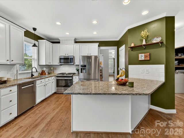 7553 Thorn Creek Lane, Tega Cay, SC 29708