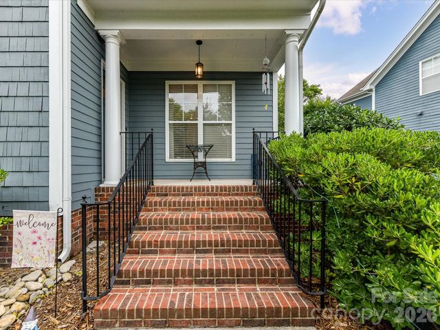 7553 Thorn Creek Lane, Tega Cay, SC 29708