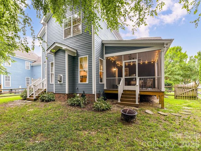 7553 Thorn Creek Lane, Tega Cay, SC 29708