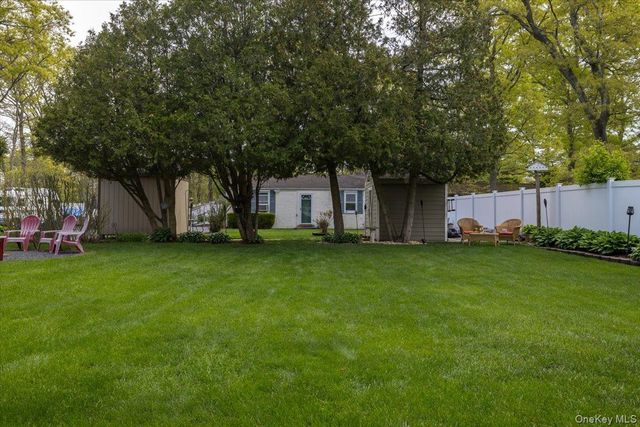 432 Puritan Drive, Shirley, NY 11967