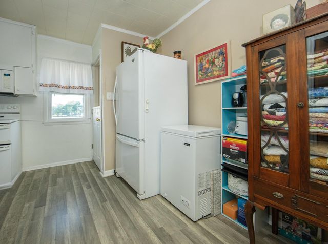 1711 Bertch Avenue, Waterloo, IA 50702