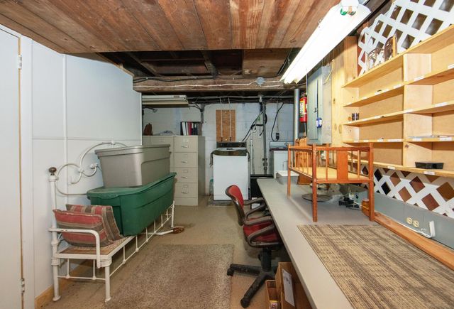 1711 Bertch Avenue, Waterloo, IA 50702