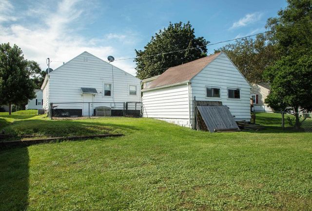1711 Bertch Avenue, Waterloo, IA 50702