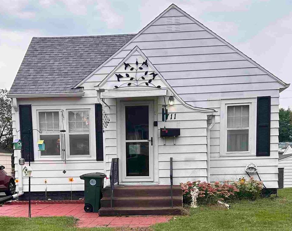 1711 Bertch Avenue, Waterloo, IA 50702