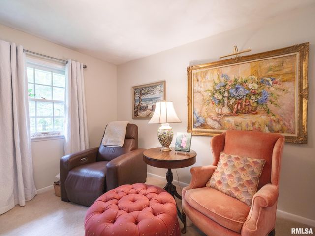 2902 W KINGSTON Court, Peoria, IL 61604
