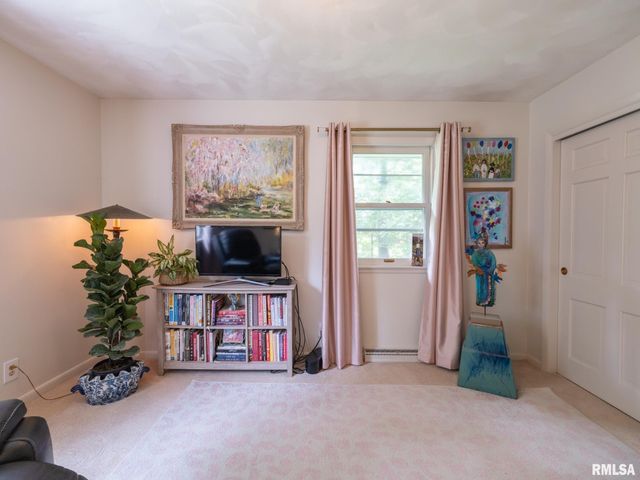 2902 W KINGSTON Court, Peoria, IL 61604