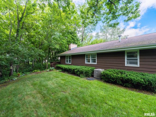 2902 W KINGSTON Court, Peoria, IL 61604